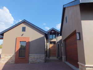 New house in Fourways Gardens